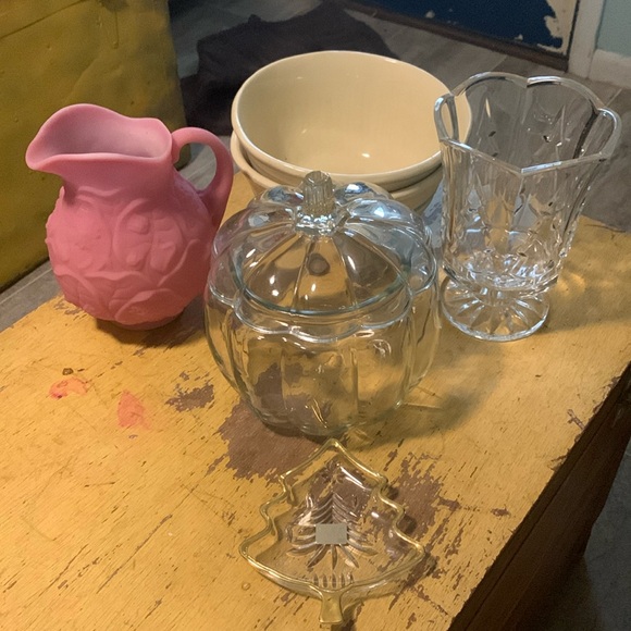 Crystal and pottery dishes